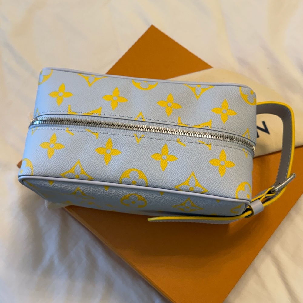 Louis Vuitton White & Yellow Monogram Cosmetic Case with Top Handle - Picture 3 of 8
